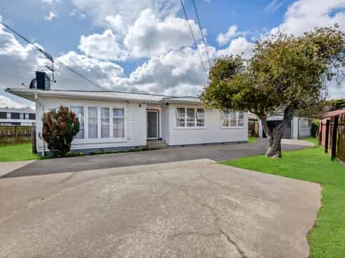 1/10 Dolphin Street, Pakuranga