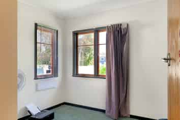 215 Lytton Road, Elgin