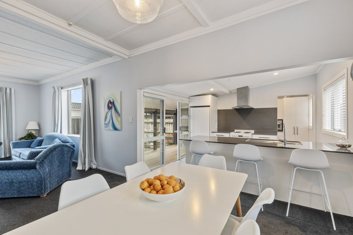 FRESH, MODERN AND MOVE IN READY - Ansicht 5
