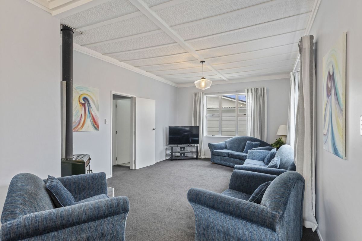 FRESH, MODERN AND MOVE IN READY - Mehr