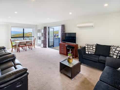 32 Tea Tree Lane, Woodridge