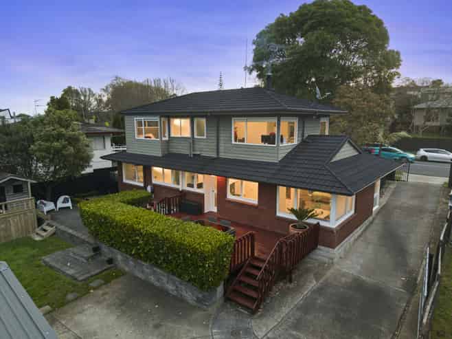 32 Mirrabooka Avenue, Botany Downs