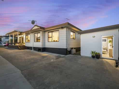 21 Gosford Drive, Botany Downs