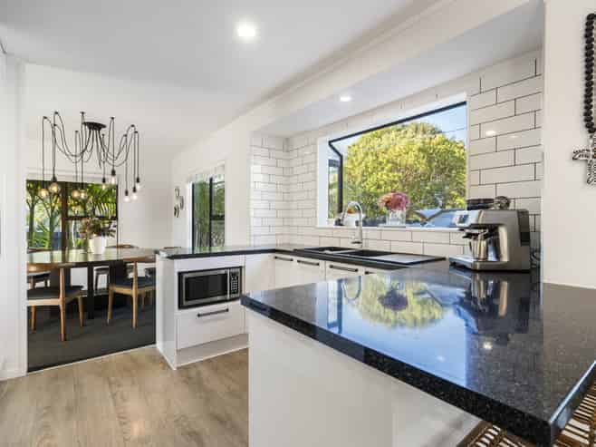 21 Gosford Drive, Botany Downs