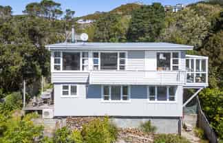57 Collier Avenue, Karori