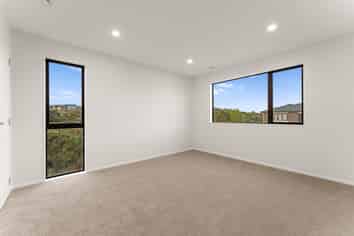 14 Johns Creek Crescent, Silverdale