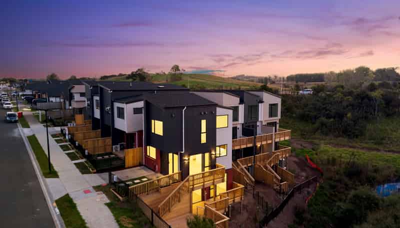 14 Johns Creek Crescent, Silverdale