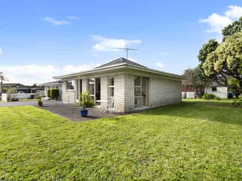 9B Bungalore Place, Half Moon Bay