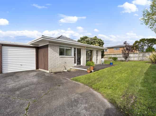 9B Bungalore Place, Half Moon Bay