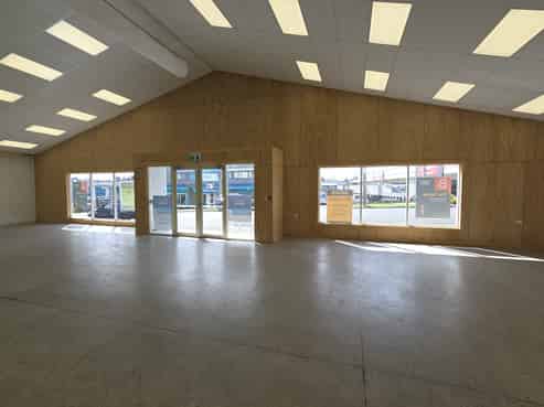 Prime retail opportunity - high-profile site