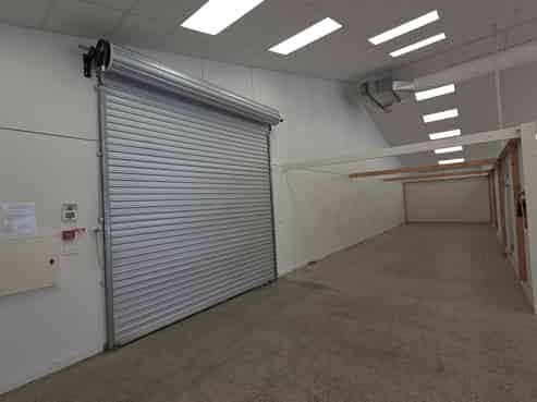 Prime retail opportunity - high-profile site