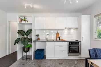 2/80A Sackville Street, Grey Lynn