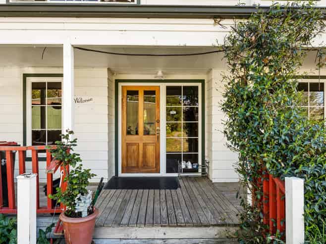 215 Riverbend Road, Meeanee