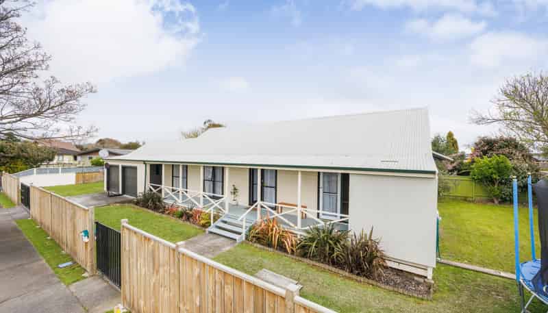 2 Escort Grove, Awapuni