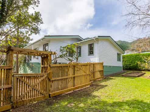 18 Kereru Street, Waikanae