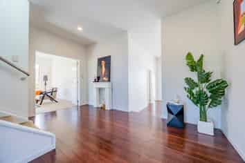 2 Myra G Place, Stanmore Bay
