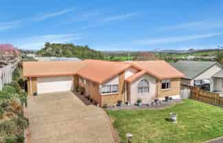 25 Brymer Road, Grandview Heights