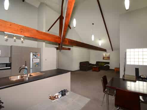 9/2 Manor Place, Dunedin Central