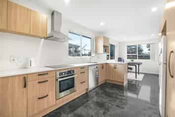 29 Wall Street, Nawton