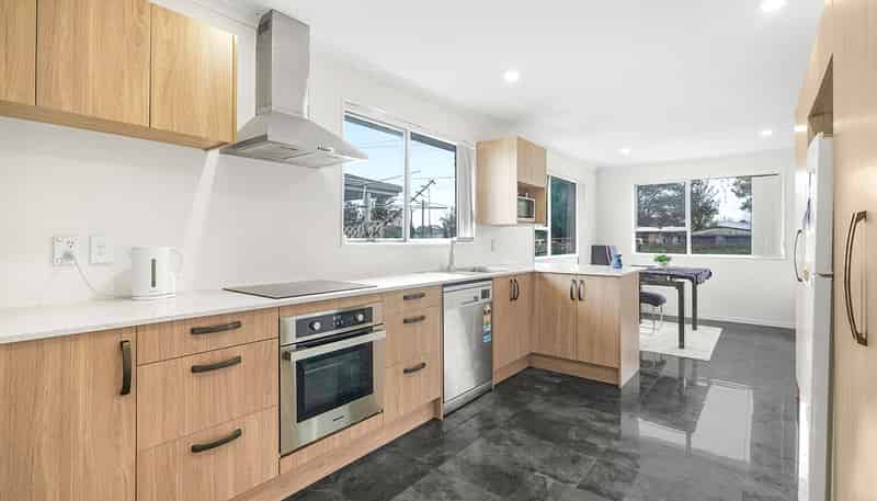 29 Wall Street, Nawton