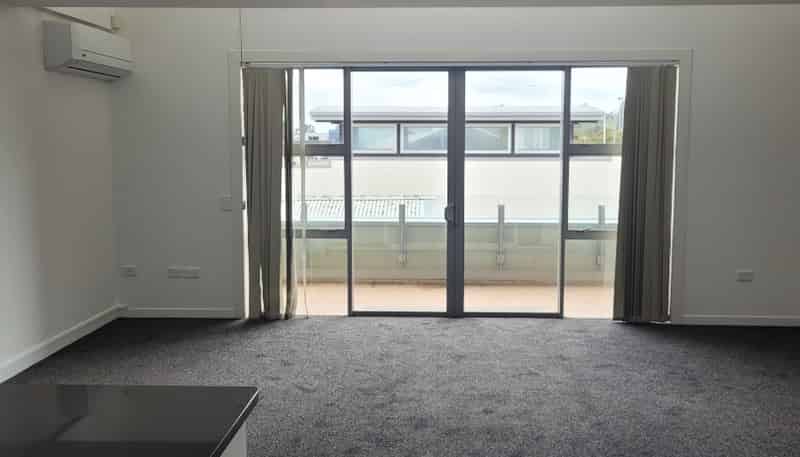 2C/1C Queen Mary Avenue, Epsom