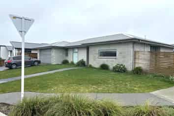 2 Alex Place, Rolleston