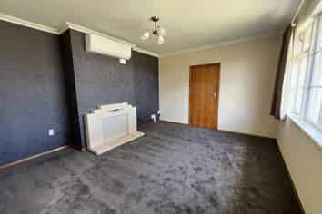 166 College Street, West End