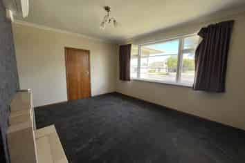 166 College Street, West End