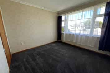 166 College Street, West End