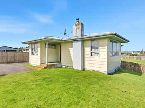 49 Lee Street, Castlecliff