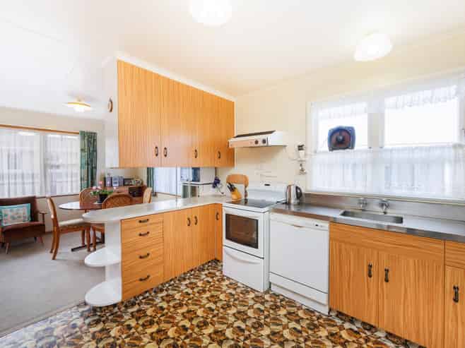 552 Pioneer Highway, Highbury