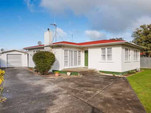 552 Pioneer Highway, Highbury