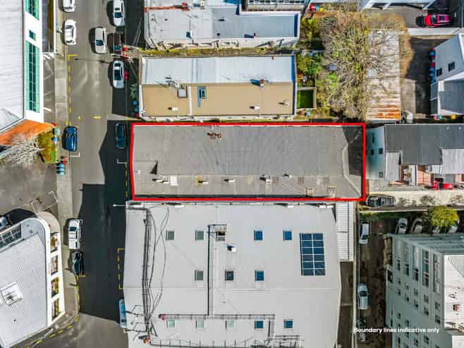 VACANT, VERSATILE OFFICE/WAREHOUSE

