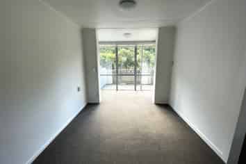 4/1 Angle Street, Picton
