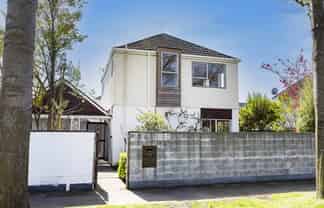 2/131 Rugby Street, Merivale