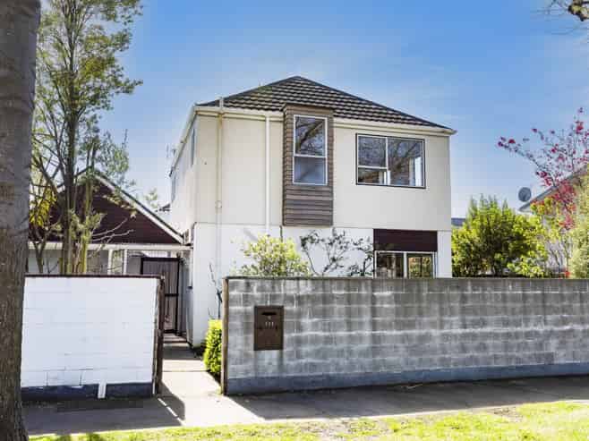 2/131 Rugby Street, Merivale