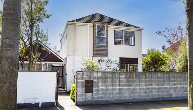 2/131 Rugby Street, Merivale