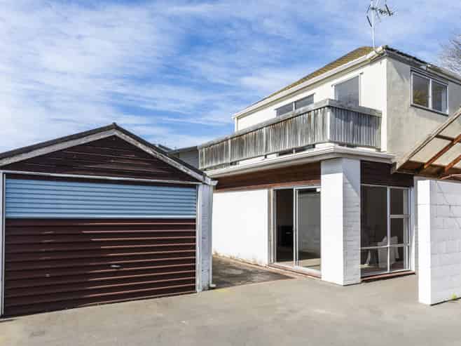 2/131 Rugby Street, Merivale