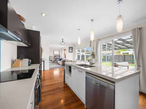 73 Jellicoe Street, Martinborough