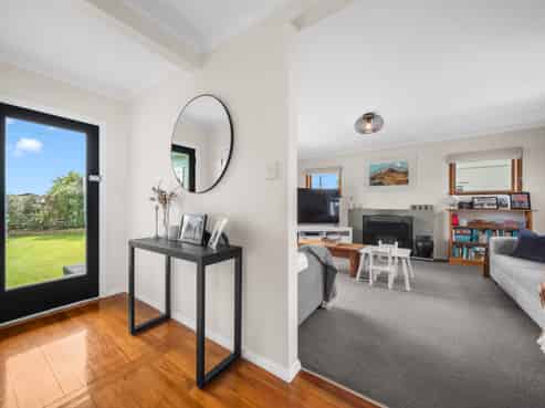 73 Jellicoe Street, Martinborough