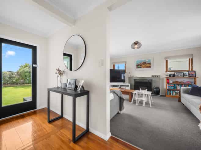 73 Jellicoe Street, Martinborough