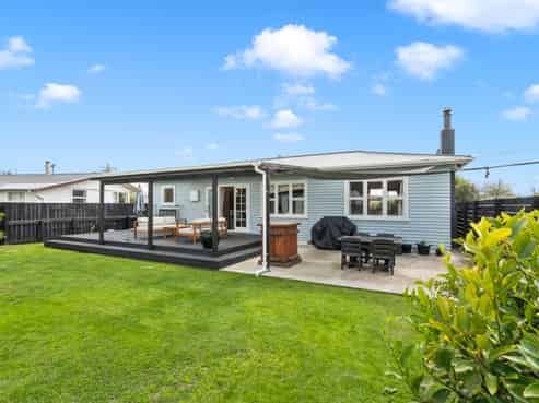 73 Jellicoe Street, Martinborough