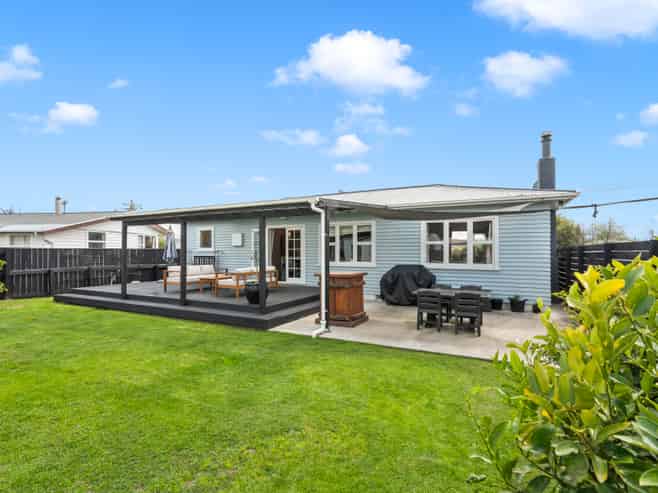 73 Jellicoe Street, Martinborough
