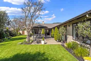 7 Ridings Grove, Richmond