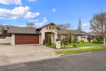 7 Ridings Grove, Richmond