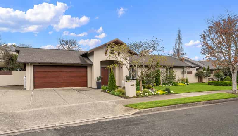 7 Ridings Grove, Richmond