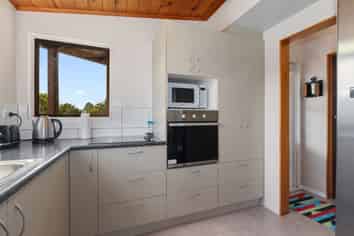 25 Tikorangi Place, Morningside