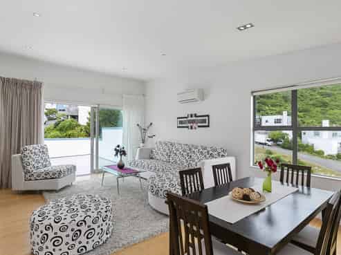 82 Saddleback Grove, Karori