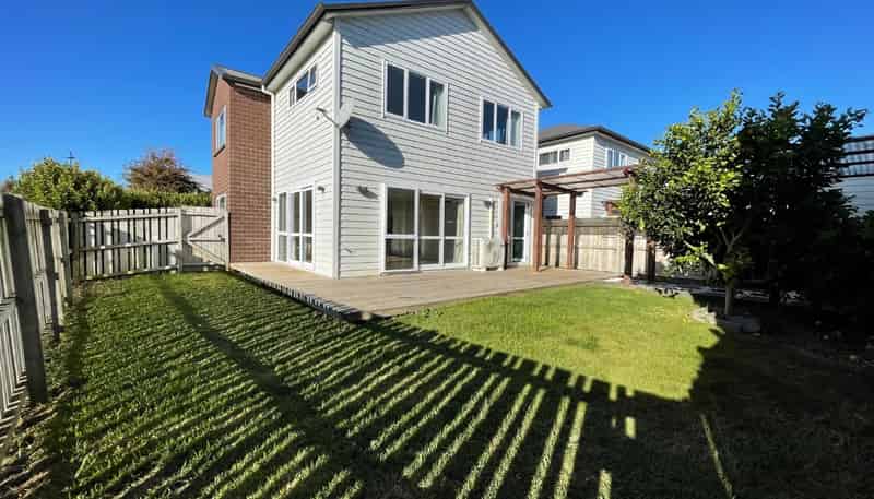16 Tarapiroe Avenue, Takanini