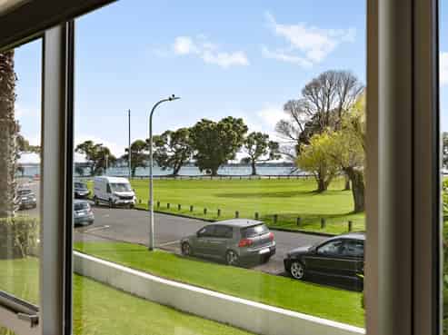 8/1 Watene Crescent, Orakei